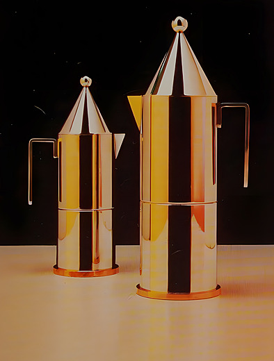 Архивное фото конической кофеварки Alessi