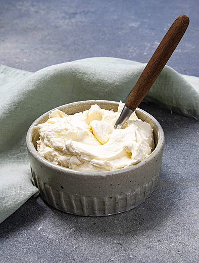 Clotted cream