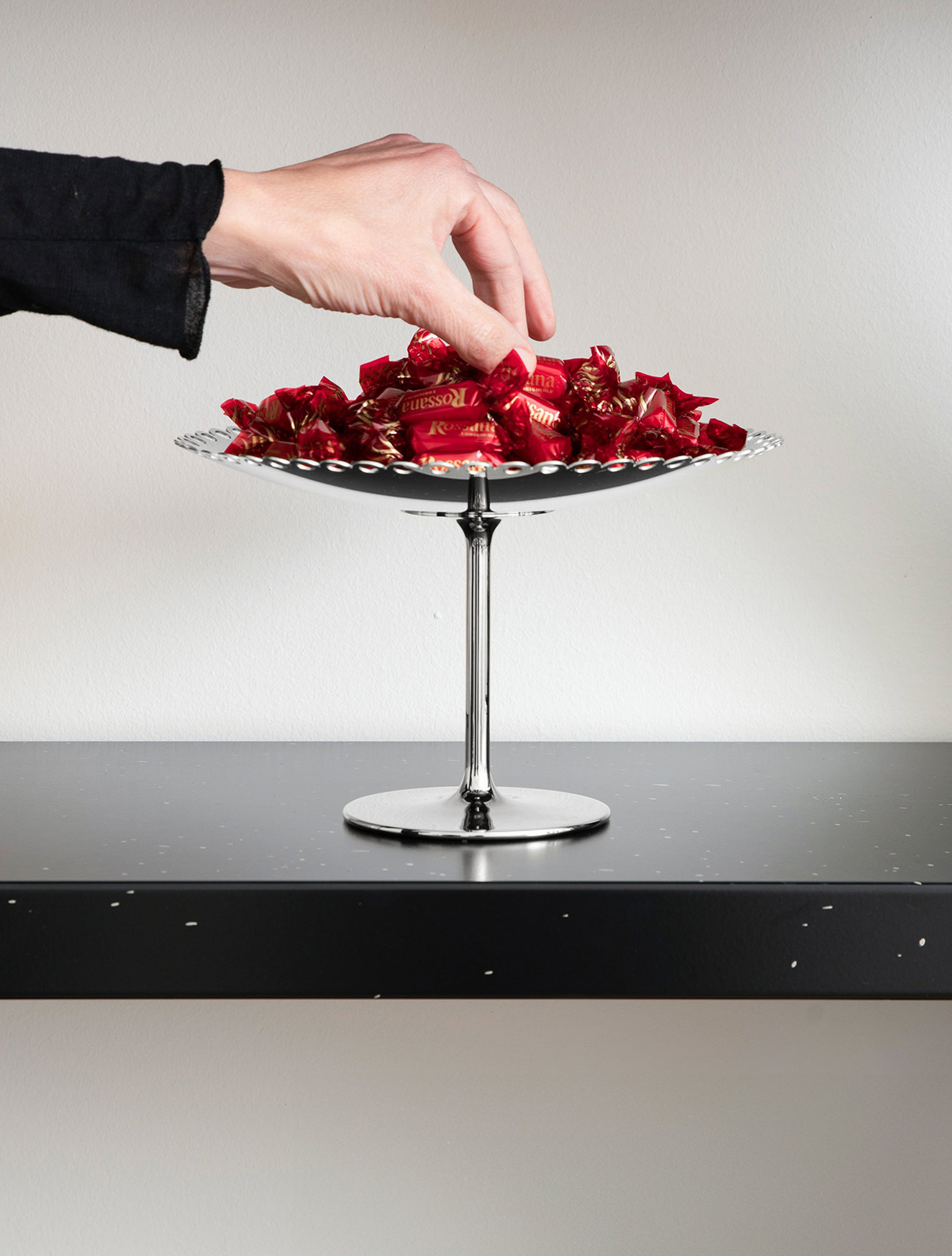 Подставка для пирожных Edges, 24 см от Alessi