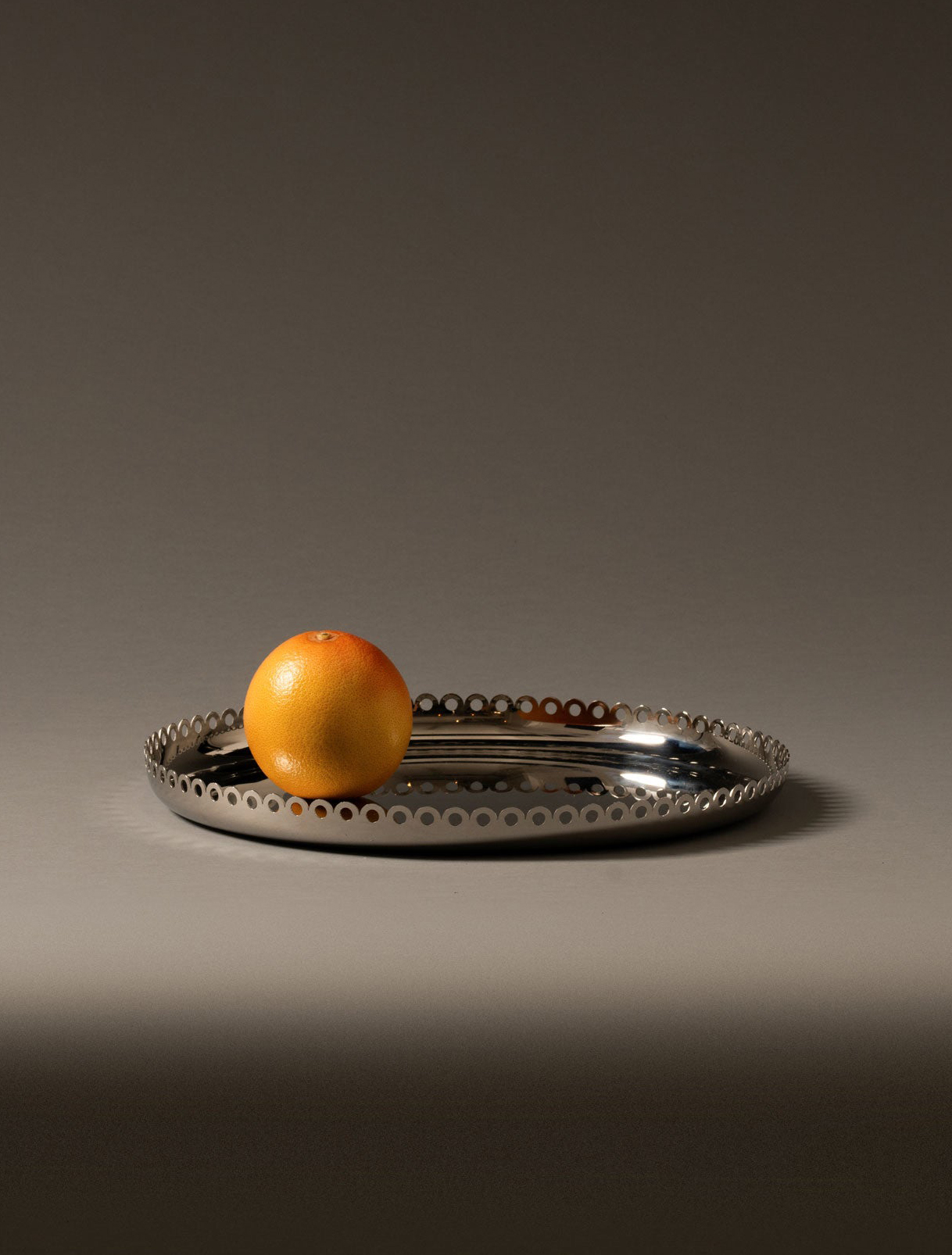 Поднос Edges, 35 см от Alessi