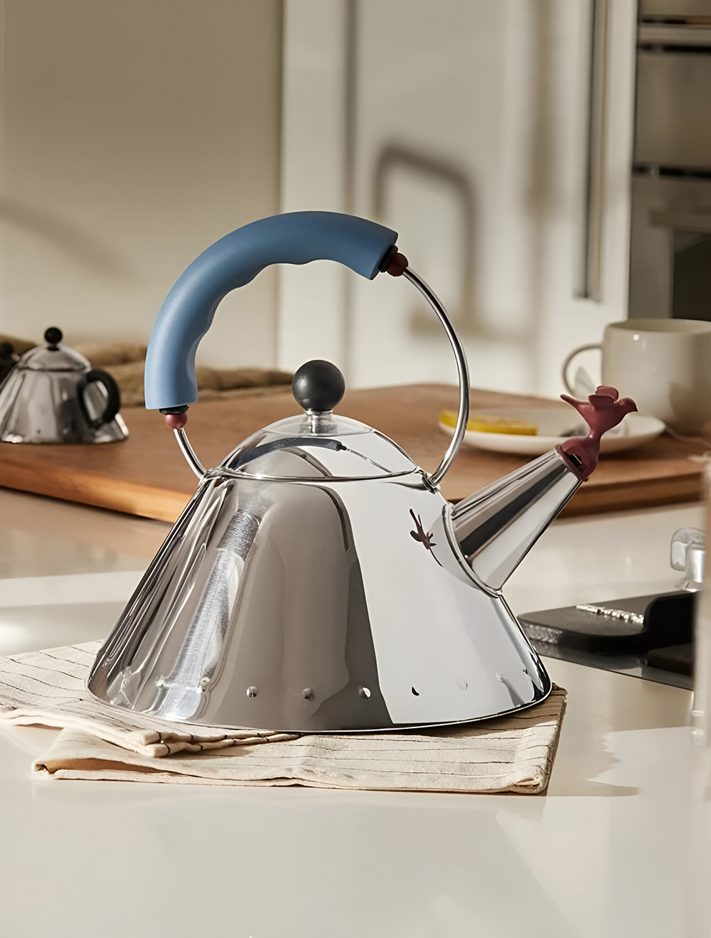 Чайник для плиты со свистком Graves, 2 л от Alessi