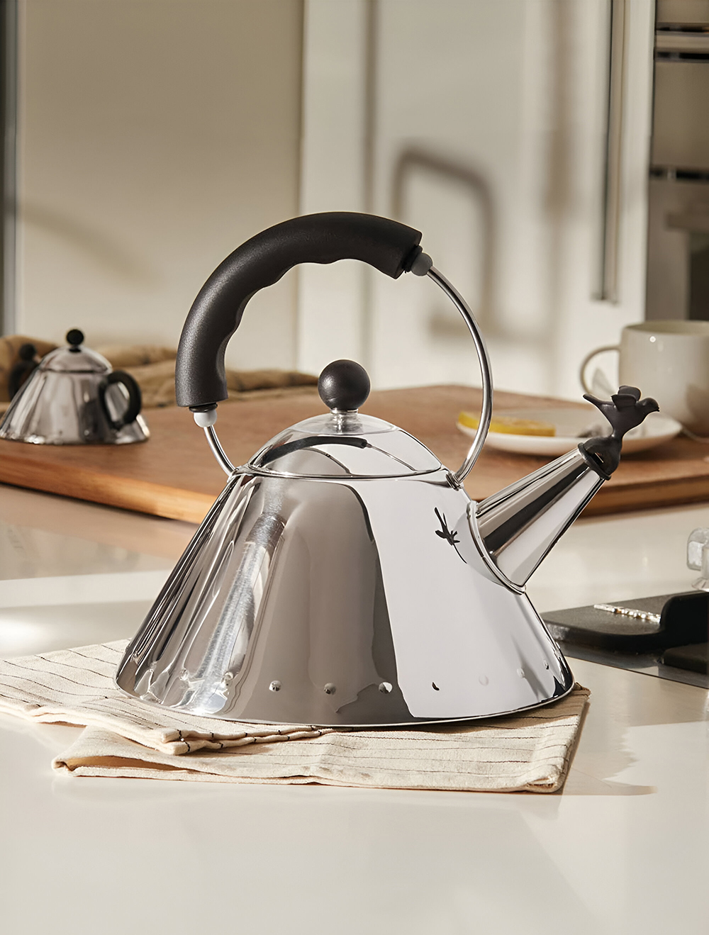 Чайник для плиты со свистком Graves, 2 л от Alessi
