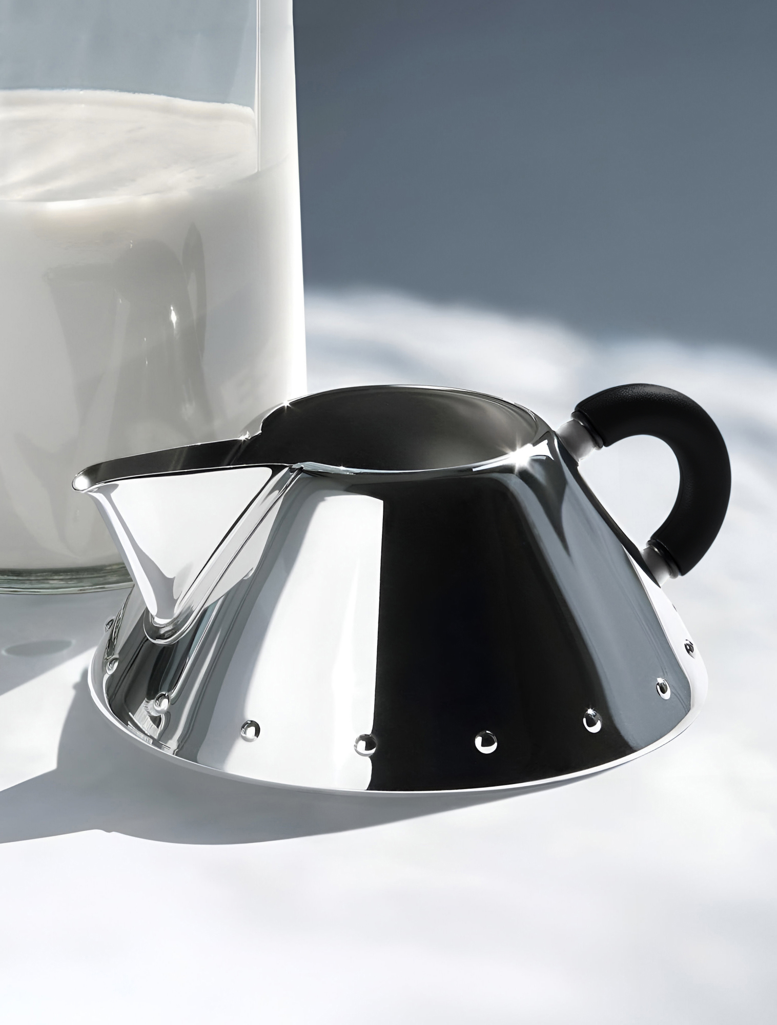 Молочник Graves, 200 мл от Alessi
