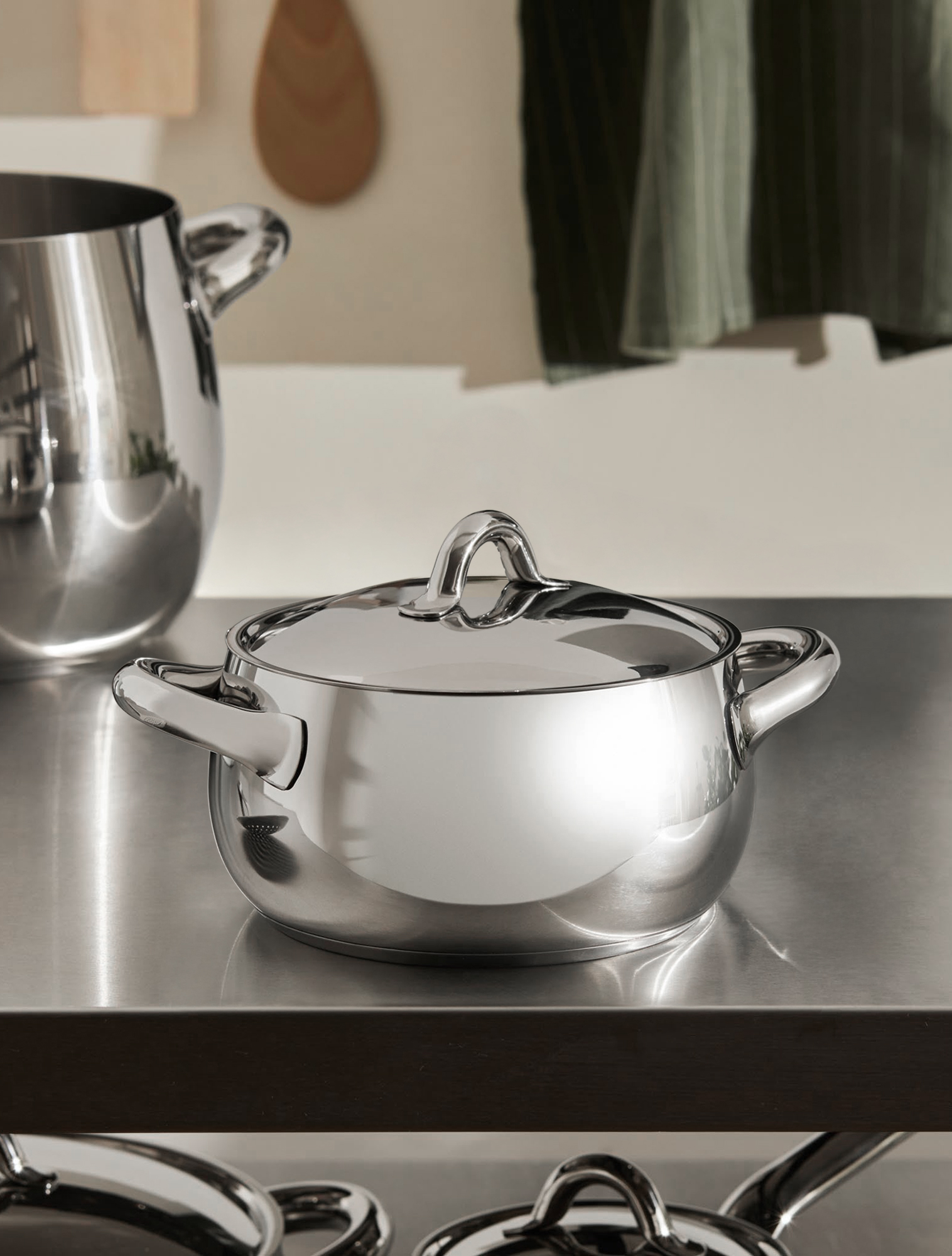 Кастрюля с крышкой Mami, 3,1 л, 20 см от Alessi