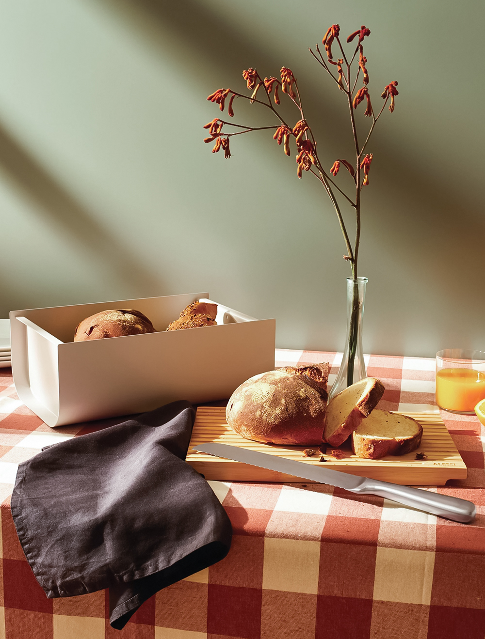 Хлебница с разделочной доской Mattina, 34x14 см от Alessi