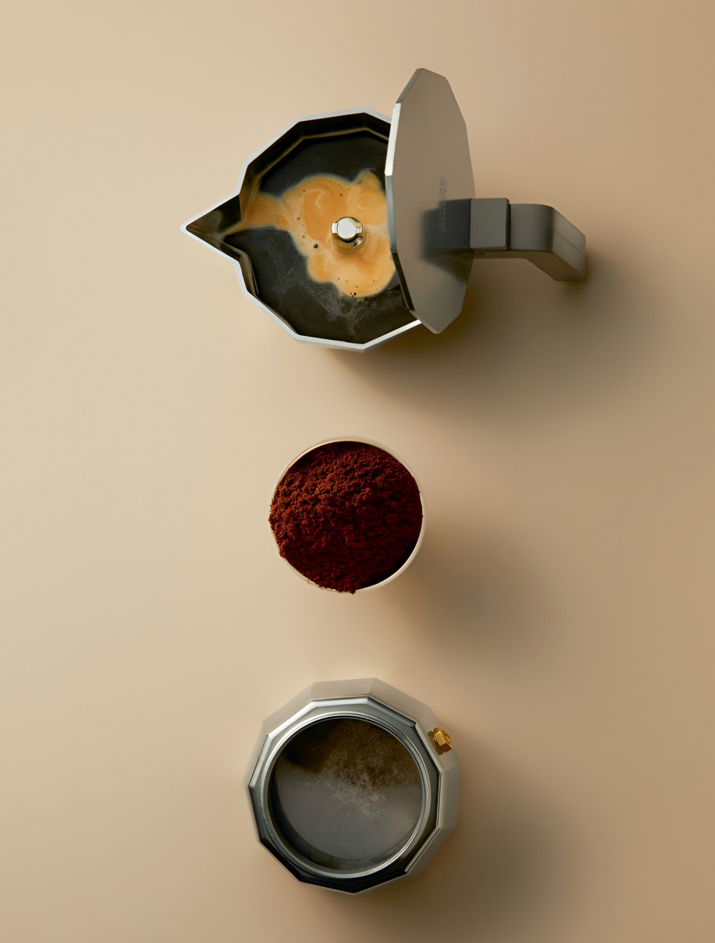 Кофеварка гейзерная на 6 чашек Moka, 300 мл