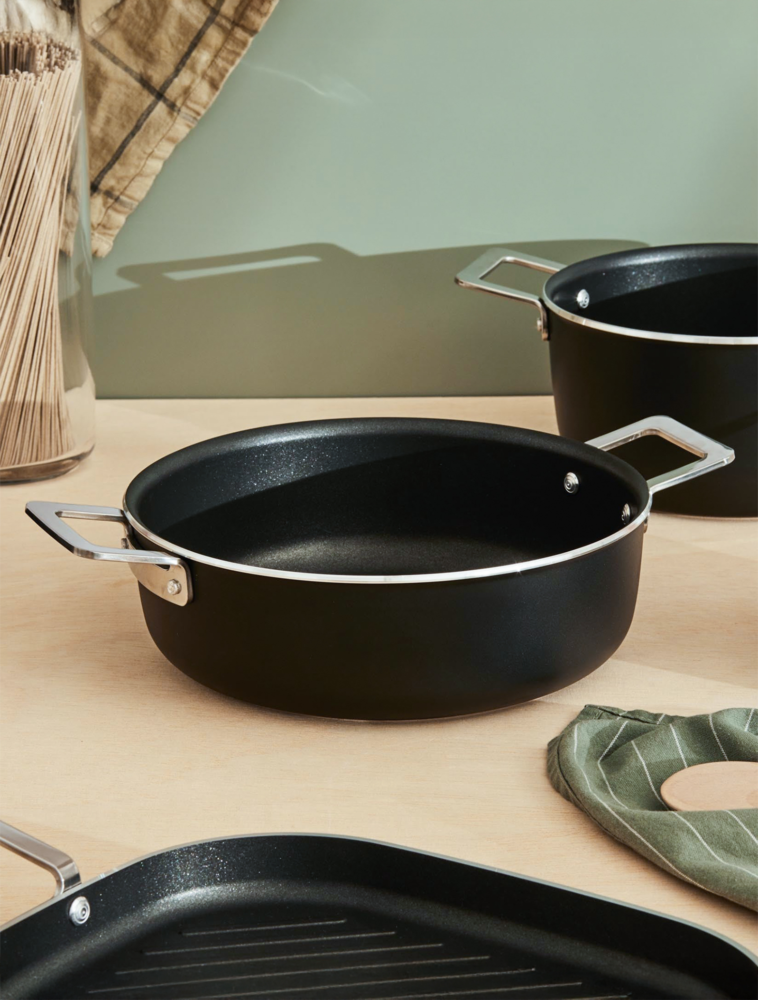 Сотейник с крышкой Pots & Pans, 24 см от Alessi