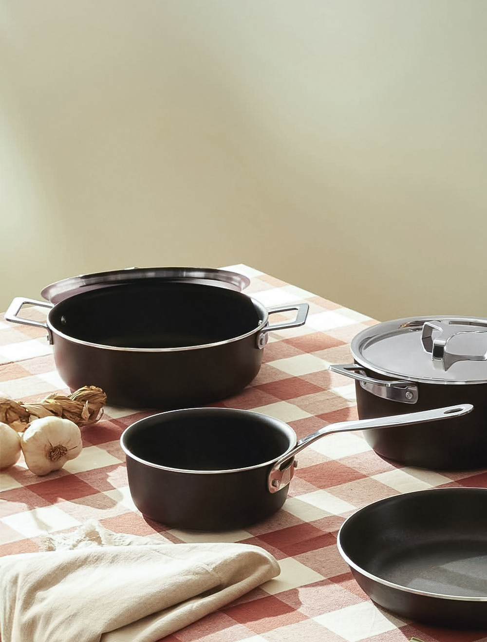 Сотейник с крышкой Pots & Pans, 24 см от Alessi