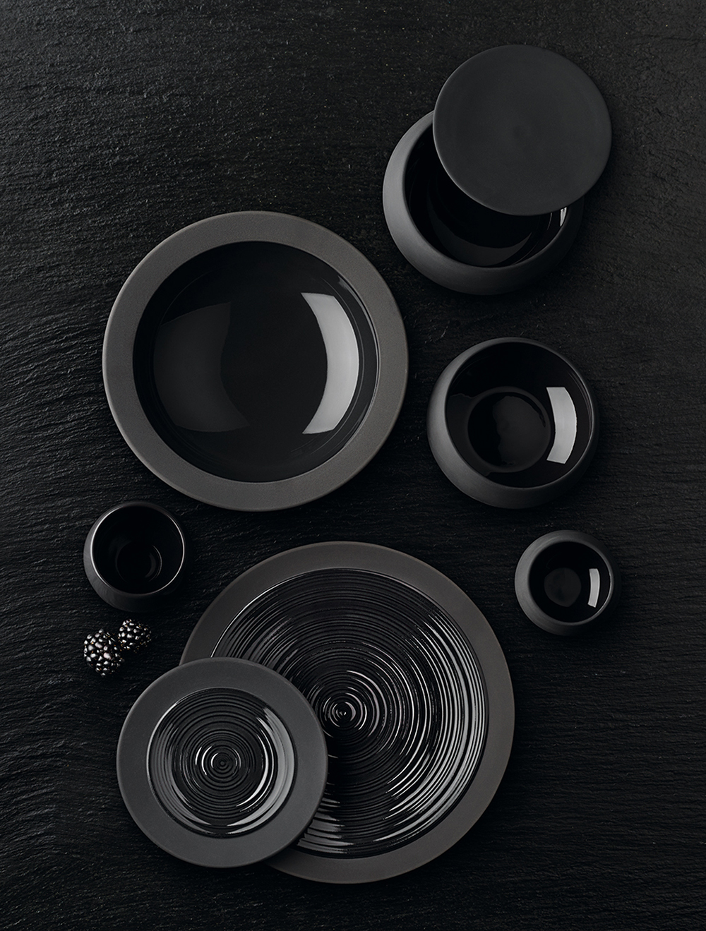 Суповая тарелка Bahia Black, 21 см от Degrenne