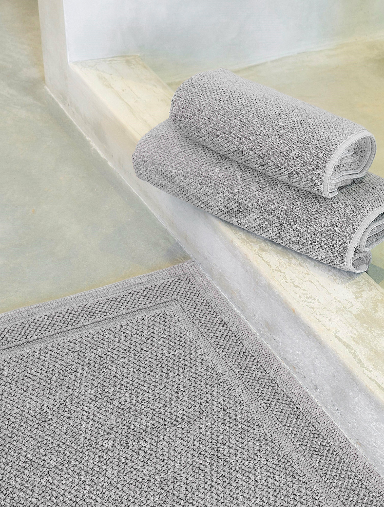 Коврик для ванной Bee Waffle Silver, 50x80 см от Graccioza