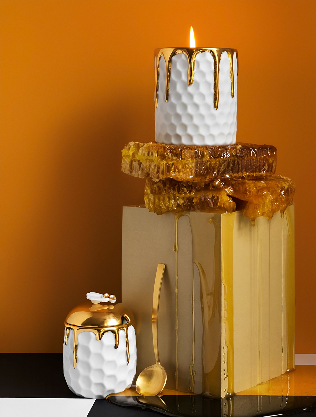 Ароматическая свеча Beehive, 13 см от L'Objet