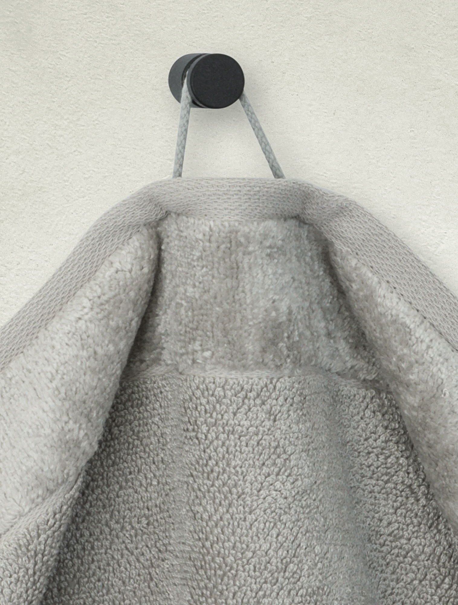 Полотенце Bamboo Luxe Silver Grey, 80x150 см от Möve