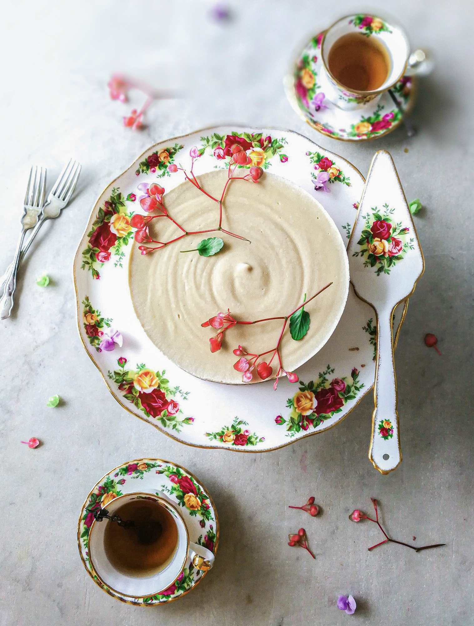 Тортовница на ножке Old Country Roses, 30 см от Royal Albert
