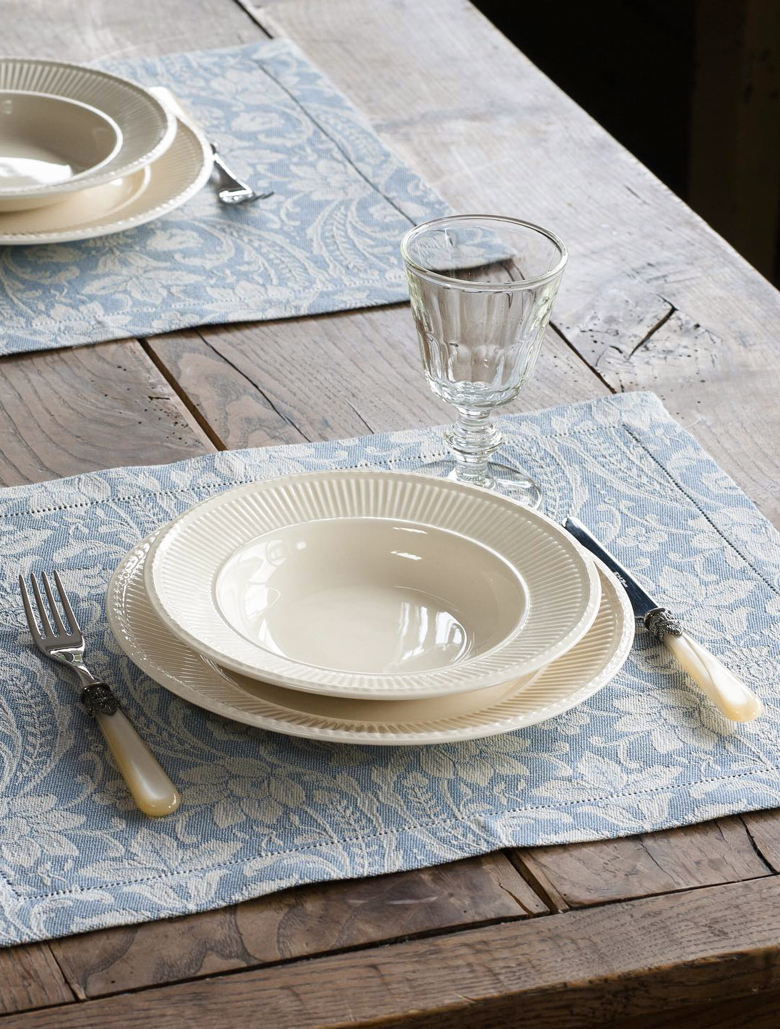 Суповая тарелка Edme Cream, 23 см от Wedgwood