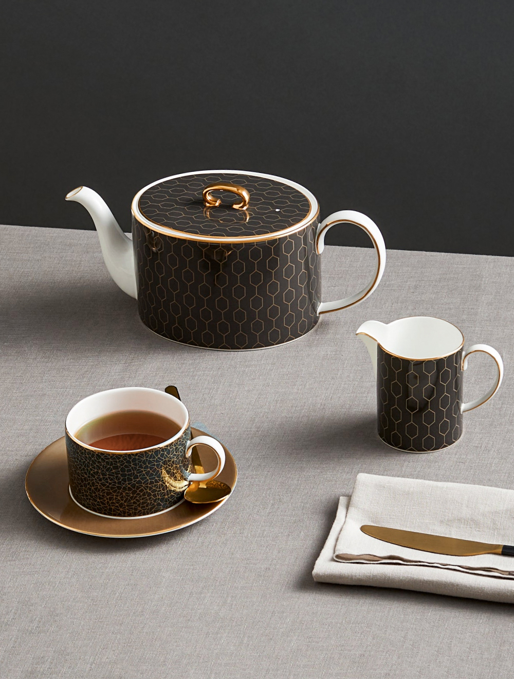 Набор из сахарницы и молочника Gio Gold (Arris) от Wedgwood