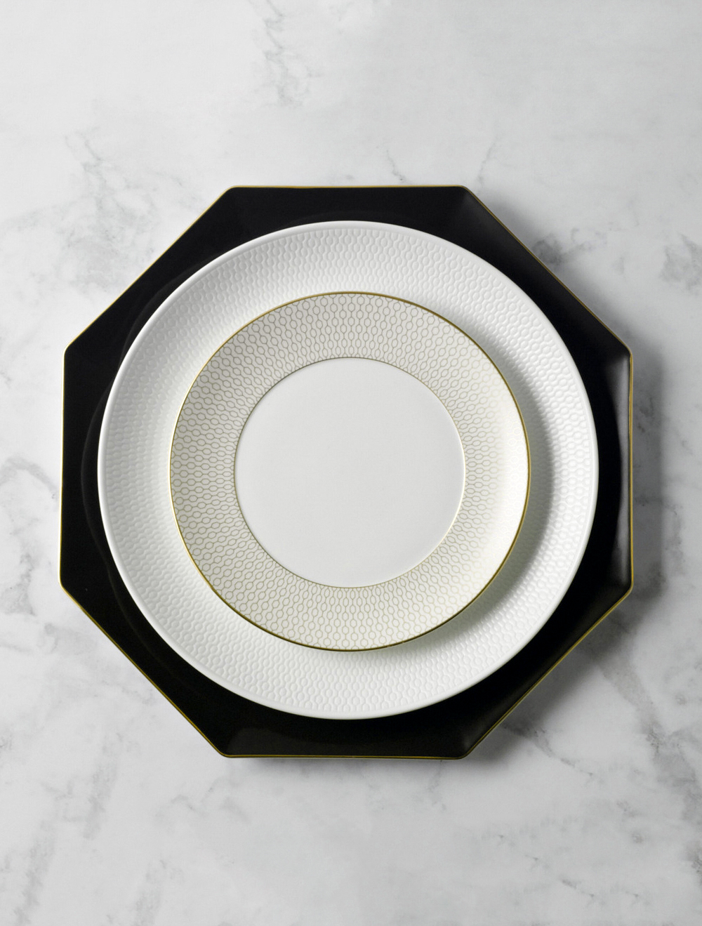 Плоское блюдо Gio Gold (Arris), 33,5 см от Wedgwood