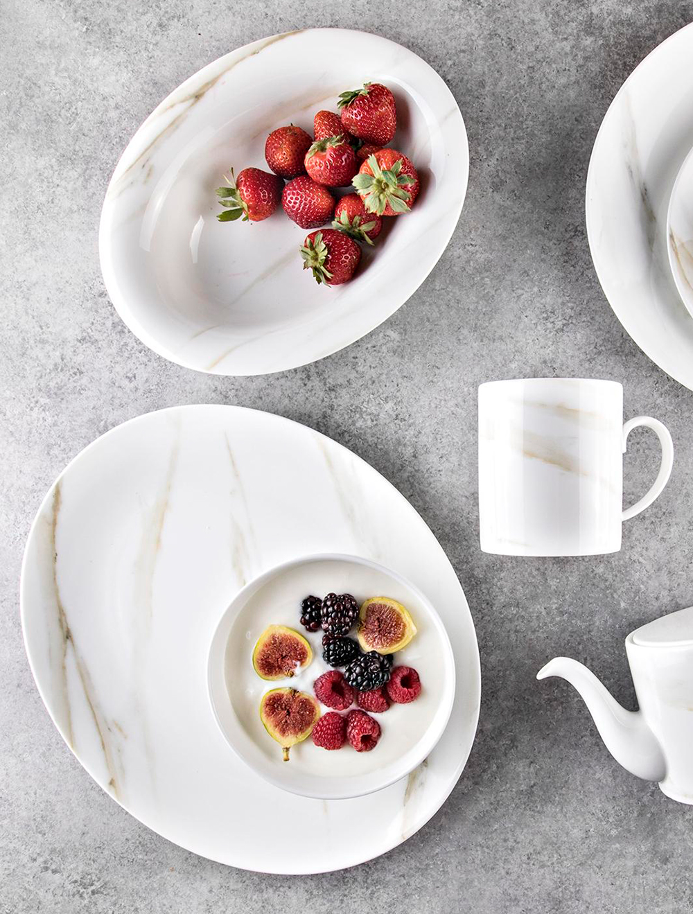 Плоское блюдо Vera Wang - Venato Imperial, 35 см от Wedgwood